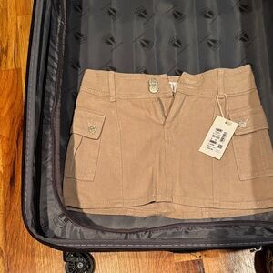 Desu brand , brand new ! Khaki Mini Skirt with Pockets